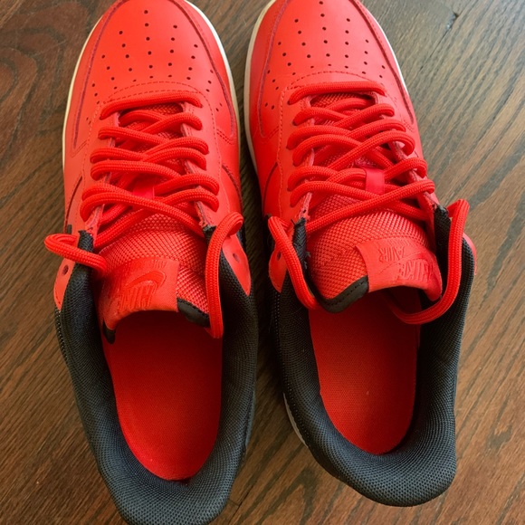 Mens Air Force 1 ‘07 “Habanero Red” - Picture 6 of 7